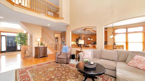 2039 Gardner Cir E, Aurora, IL 60503 photo 7