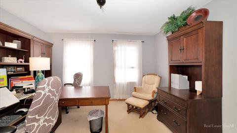 2039 Gardner Cir E, Aurora, IL 60503 photo 16