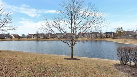 2039 Gardner Cir E, Aurora, IL 60503 photo 19