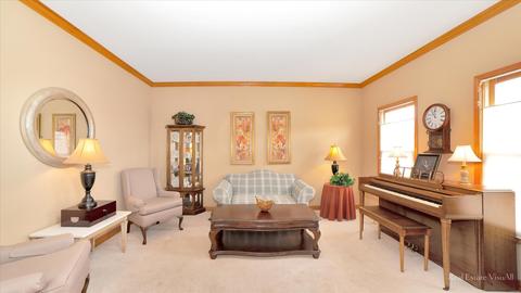 2039 Gardner Cir E, Aurora, IL 60503 photo 3