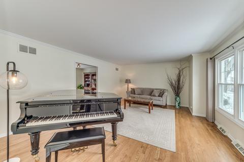 655 Cavalcade Cir, Naperville, IL 60540 photo 3