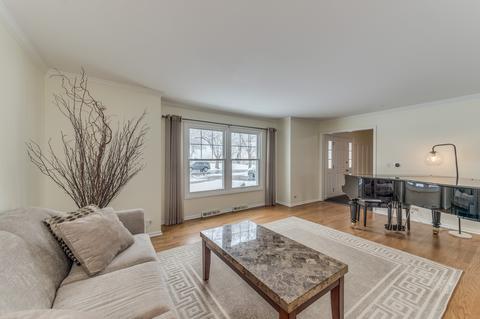 655 Cavalcade Cir, Naperville, IL 60540 photo 4