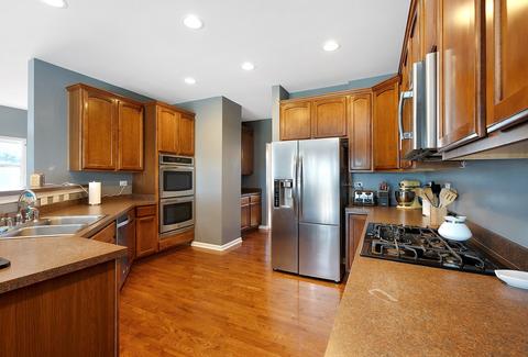3312 Chase Ln, Elgin, IL 60124 photo 9