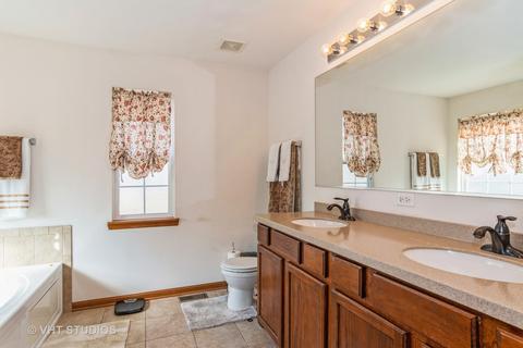 2186 Cabrillo Ln, Hoffman Estates, IL 60192 photo 12