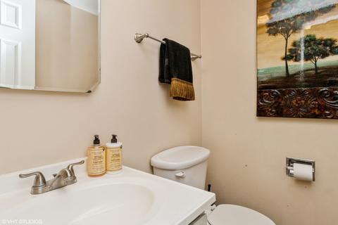 124 E Bailey Rd #M, Naperville, IL 60565 photo 5