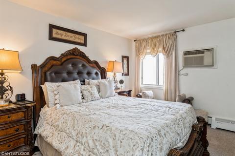 124 E Bailey Rd #M, Naperville, IL 60565 photo 6