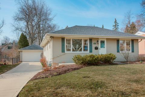 1822 E Willow Ave, Wheaton, IL 60187 photo 1