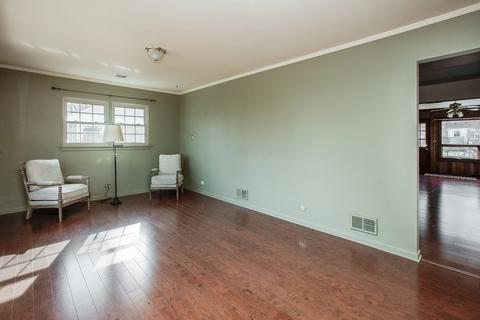 1822 E Willow Ave, Wheaton, IL 60187 photo 2