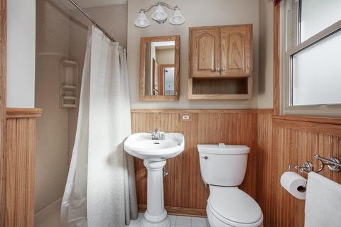 1822 E Willow Ave, Wheaton, IL 60187 photo 14