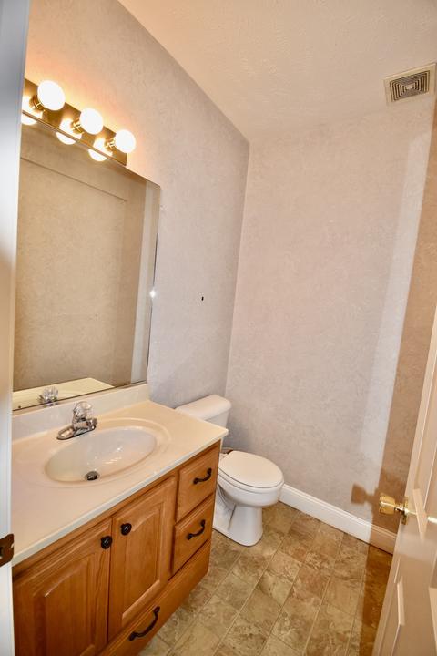 2 Honeysuckle Ct, Bloomington, IL 61704 photo 41