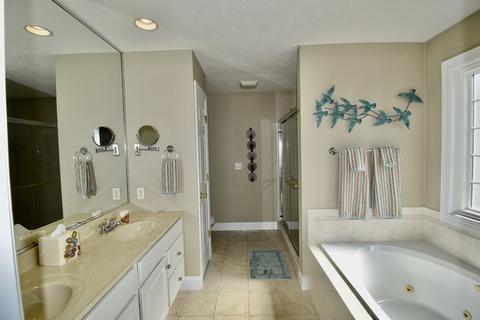 2 Honeysuckle Ct, Bloomington, IL 61704 photo 23