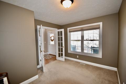 2 Honeysuckle Ct, Bloomington, IL 61704 photo 7