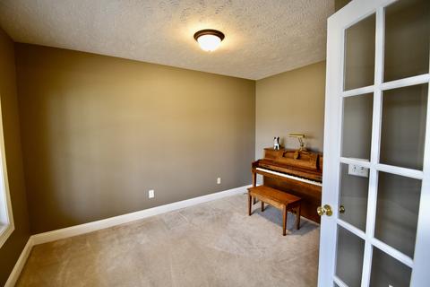 2 Honeysuckle Ct, Bloomington, IL 61704 photo 6