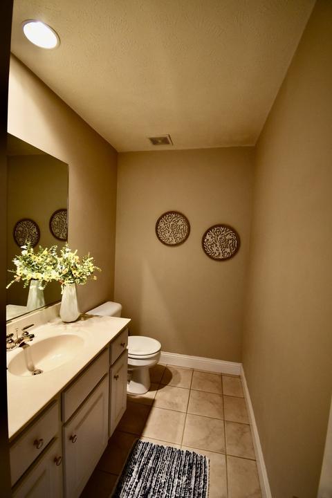 2 Honeysuckle Ct, Bloomington, IL 61704 photo 24