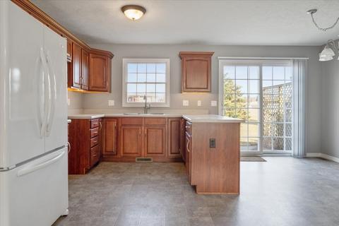 330 Fieldcrest Ct, Normal, IL 61761 photo 7