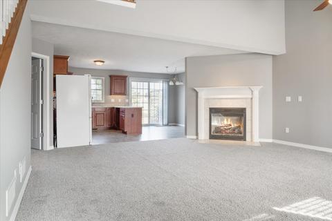 330 Fieldcrest Ct, Normal, IL 61761 photo 3