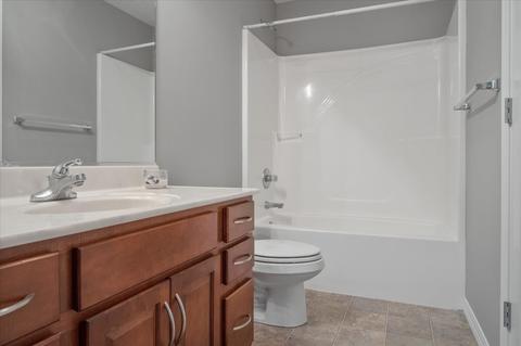 330 Fieldcrest Ct, Normal, IL 61761 photo 18
