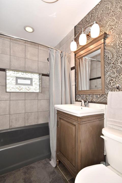 335 Darrow Ave, Evanston, IL 60202 photo 27