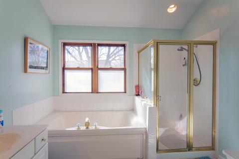 1098 Wakefield Dr, Elgin, IL 60120 photo 24