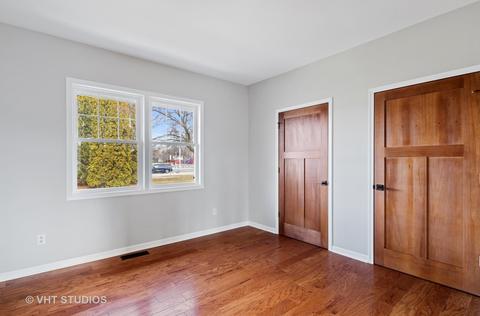 116 E 11th Ave, Naperville, IL 60563 photo 8