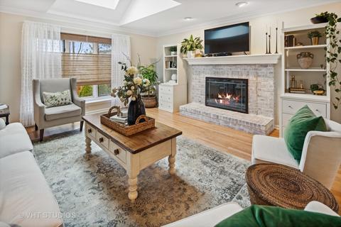2064 Hallmark Ct, Wheaton, IL 60187 photo 8