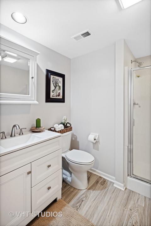 2064 Hallmark Ct, Wheaton, IL 60187 photo 23