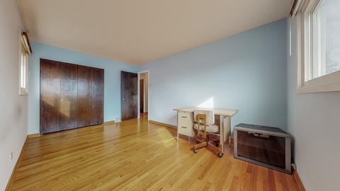 847 Kings Point Dr E, Addison, IL 60101 photo 20