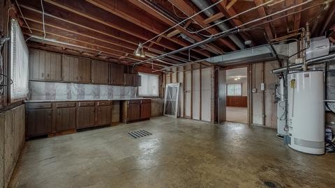 847 Kings Point Dr E, Addison, IL 60101 photo 29
