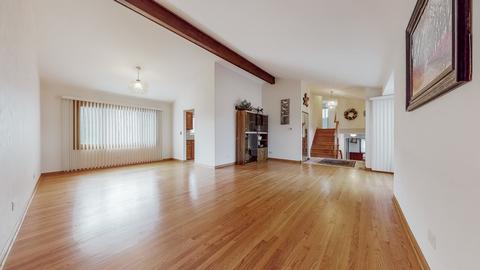 847 Kings Point Dr E, Addison, IL 60101 photo 7