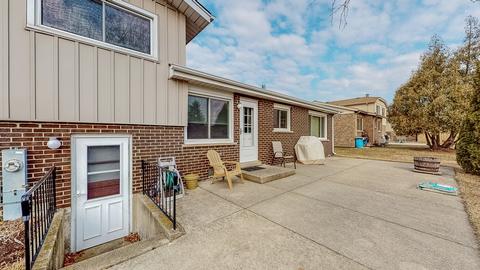 847 Kings Point Dr E, Addison, IL 60101 photo 30