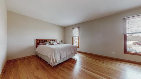 847 Kings Point Dr E, Addison, IL 60101 photo 13