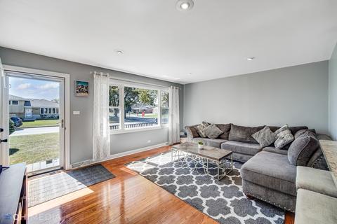 7553 S Octavia Ave, Bridgeview, IL 60455 photo 5