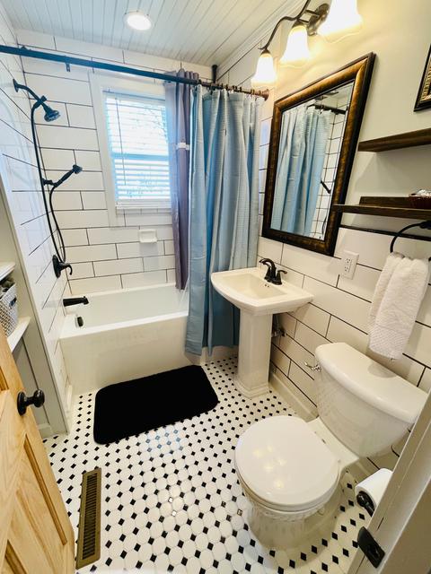 111 E Cooper St, Colfax, IL 61728 photo 18