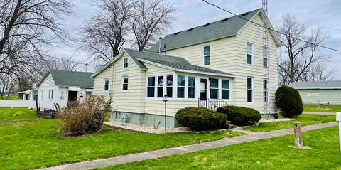 111 E Cooper St, Colfax, IL 61728 photo 2