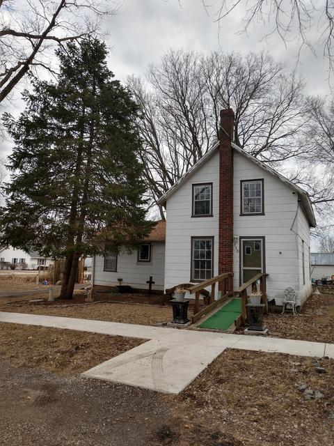 110 Charles St, Mclean, IL 61754 photo 1