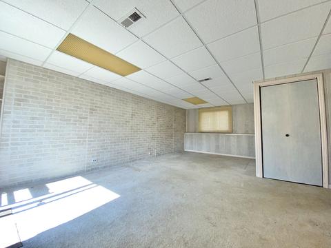 130 E Sherman St, Bartlett, IL 60103 photo 11