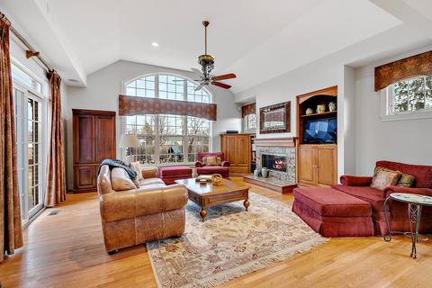 749 Elmgate Dr, Glenview, IL 60025 photo 9
