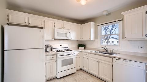 4075 Chesapeake Ct, Hoffman Estates, IL 60192 photo 13