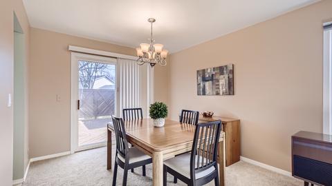 4075 Chesapeake Ct, Hoffman Estates, IL 60192 photo 11
