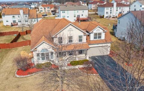5810 Providence Dr, Hoffman Estates, IL 60192 photo 2