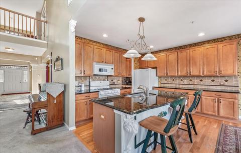 5810 Providence Dr, Hoffman Estates, IL 60192 photo 18