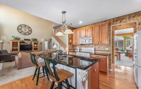 5810 Providence Dr, Hoffman Estates, IL 60192 photo 19