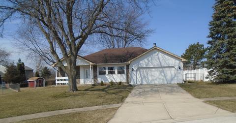 840 Case Dr, Roselle, IL 60172 photo 1