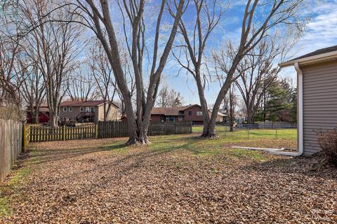 36 Lockman Cir, Elgin, IL 60123 photo 13