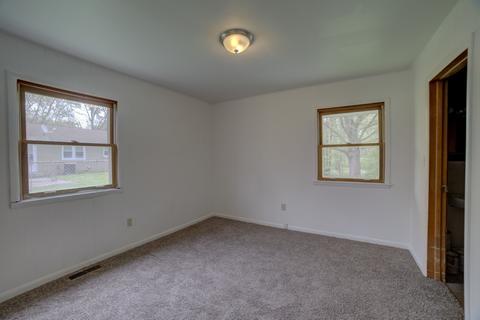 121 E Washington St, Watseka, IL 60970 photo 16
