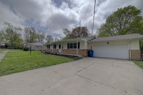 121 E Washington St, Watseka, IL 60970 photo 6