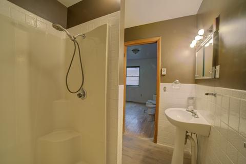 121 E Washington St, Watseka, IL 60970 photo 17