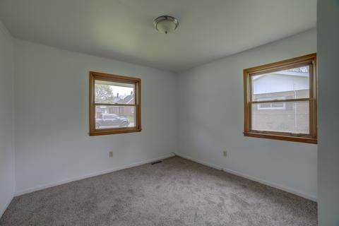 121 E Washington St, Watseka, IL 60970 photo 14