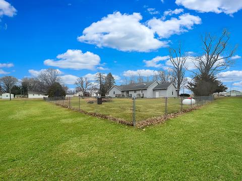 6240 High St, Freeport, IL 61032 photo 19