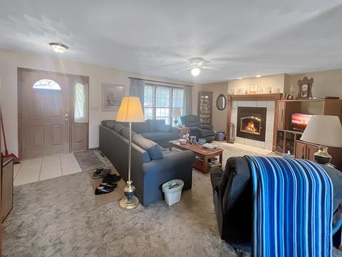 6240 High St, Freeport, IL 61032 photo 4